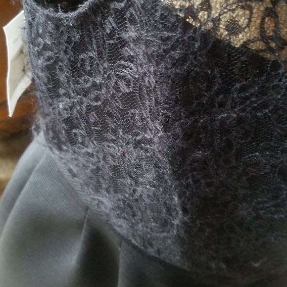 Tahari dress 12 nwt.. - Picture 4 of 4